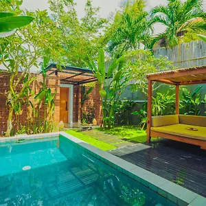 Bulan Bali Indonesia